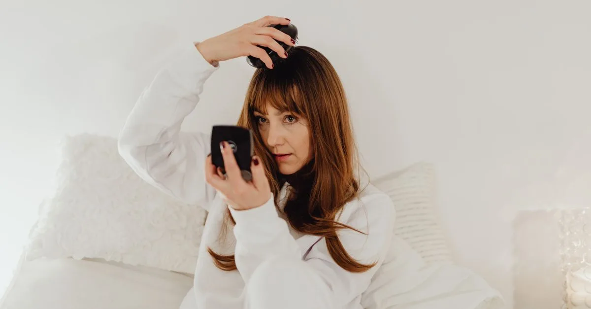 conseils et astuces pour prendre soin de vos cheveux au quotidien. découvrez nos routines et produits adaptés à tous les types de cheveux pour une chevelure saine et brillante.